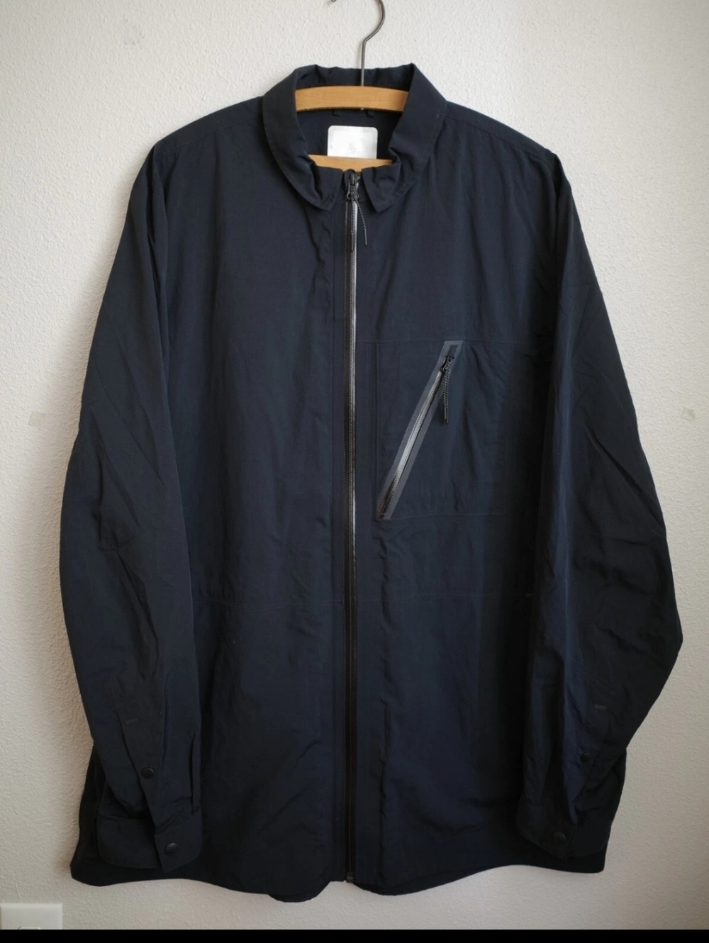 Nike Men's Black Lightweight Zip Jacket